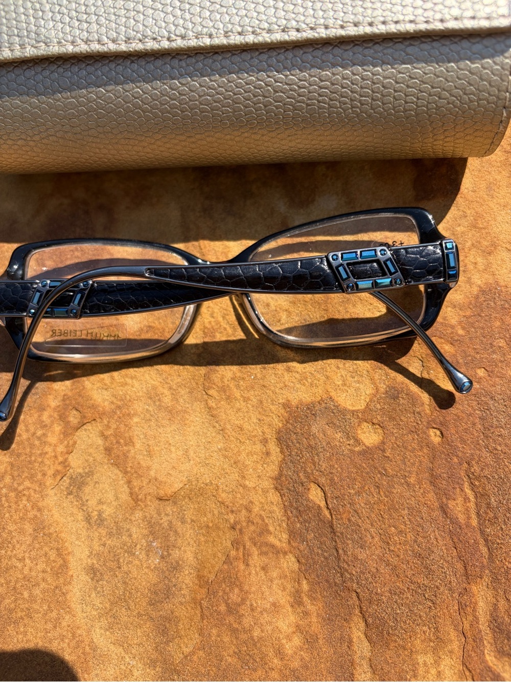 Judith Lieber Eyeglass Case with Black/royal blue Chrystal +3.00 Reading Glasses